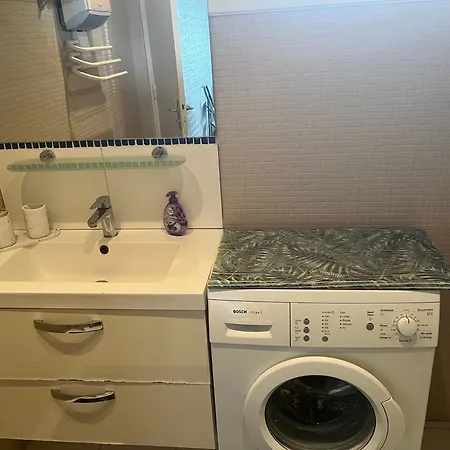 Joli Apartemo O Centro Le Lavandou Extérieur photo